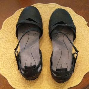 Ahnu Tullia Shoes